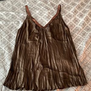 Express size M  100% silk flowy tank top